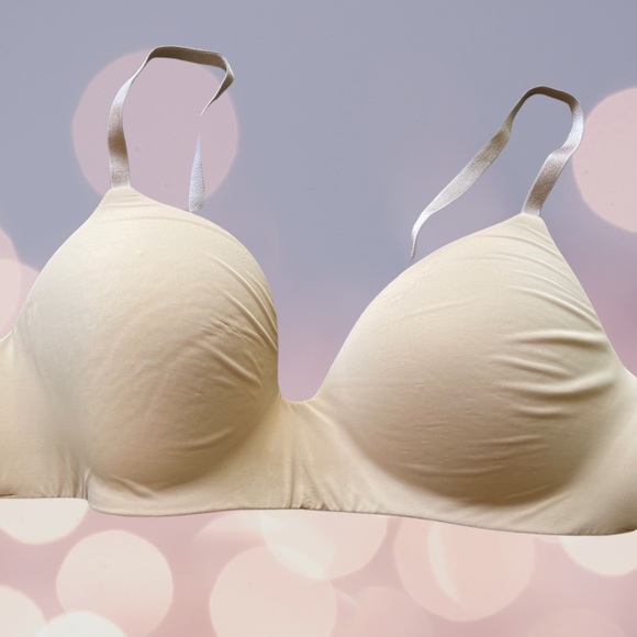 Victoria Secrets Tshirt Bra 38C - Picture 2 of 6